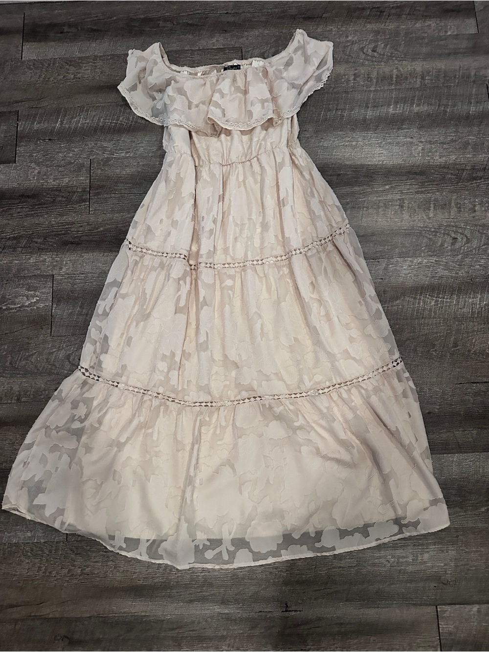 Simplee Apparel Cream/ Blush Floral Ruffle Maxi Dress